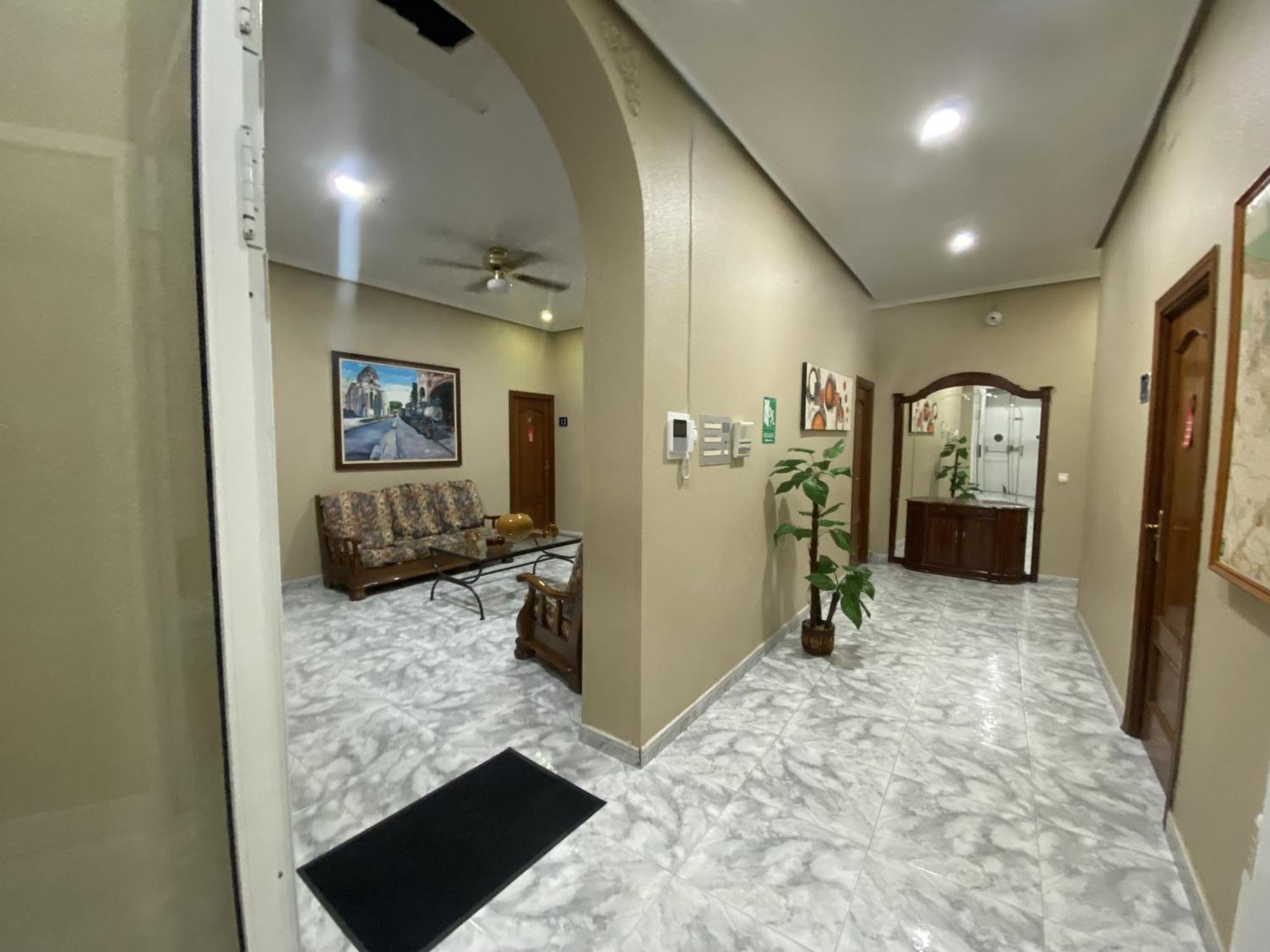 Hostal Palacios Fuencarral Мадрид Экстерьер фото